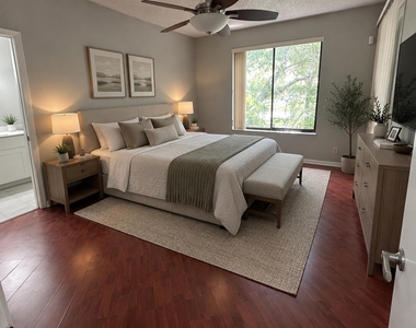 1000 Nw 105th Way - Photo Thumbnail 4
