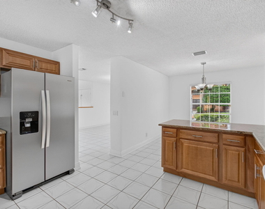 10621 Wheelhouse Circle - Photo Thumbnail 21