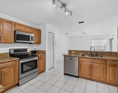10621 Wheelhouse Circle - Photo Thumbnail 23