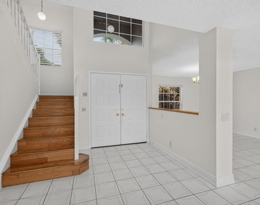 10621 Wheelhouse Circle - Photo Thumbnail 7