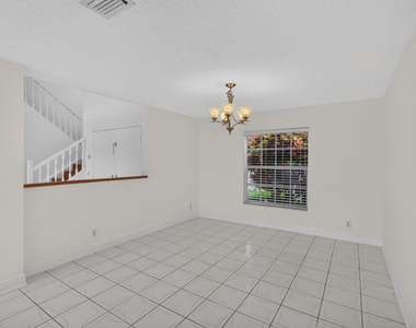 10621 Wheelhouse Circle - Photo Thumbnail 18
