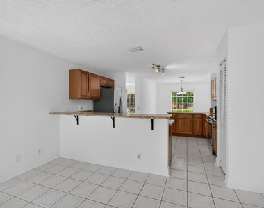 10621 Wheelhouse Circle - Photo Thumbnail 32