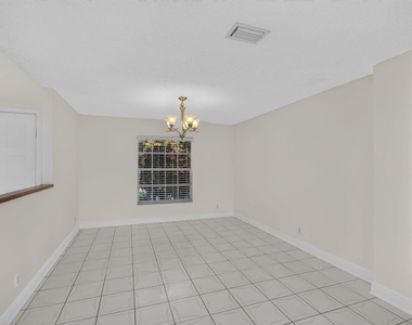 10621 Wheelhouse Circle - Photo Thumbnail 17