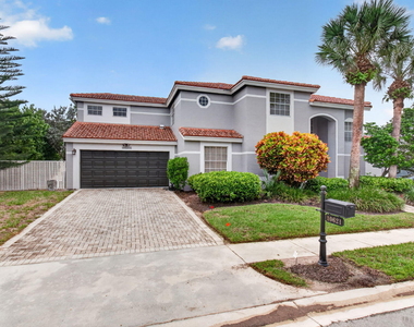 10621 Wheelhouse Circle - Photo Thumbnail 1