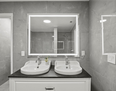 1010 Ne 24th Street - Photo Thumbnail 18