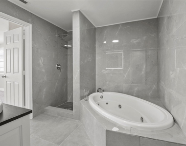 1010 Ne 24th Street - Photo Thumbnail 21