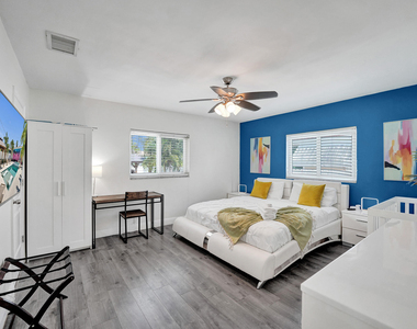 1535 Hollywood Boulevard - Photo Thumbnail 11