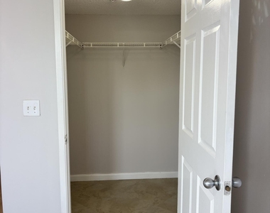 2640 S University Drive - Photo Thumbnail 20