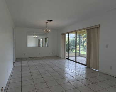 7240 Pineforest Circle - Photo Thumbnail 11