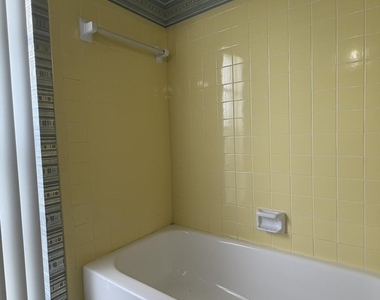 7240 Pineforest Circle - Photo Thumbnail 17