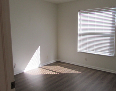 2311 Sw Susset Lane - Photo Thumbnail 8
