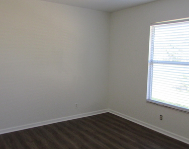 2311 Sw Susset Lane - Photo Thumbnail 10