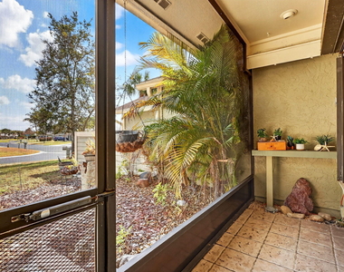 1431 Se Ashville Court - Photo Thumbnail 3