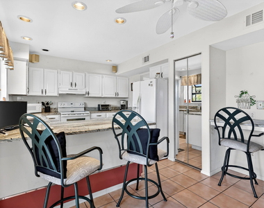 1431 Se Ashville Court - Photo Thumbnail 11