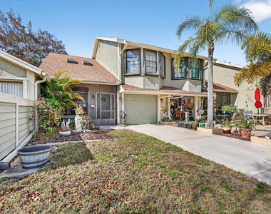 1431 Se Ashville Court - Photo Thumbnail 2