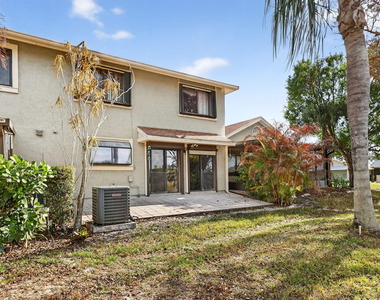 1431 Se Ashville Court - Photo Thumbnail 41