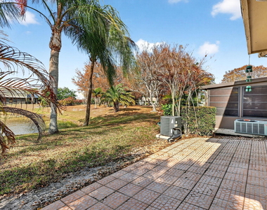 1431 Se Ashville Court - Photo Thumbnail 38