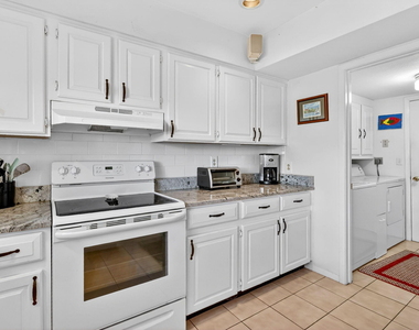 1431 Se Ashville Court - Photo Thumbnail 17