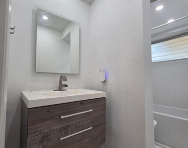 2716 Ne 30th Place - Photo Thumbnail 13