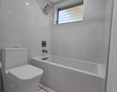 2716 Ne 30th Place - Photo Thumbnail 14