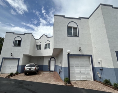 2931 Sw 18th Terrace - Photo Thumbnail 14