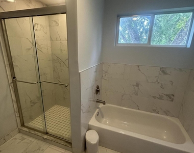 2931 Sw 18th Terrace - Photo Thumbnail 11