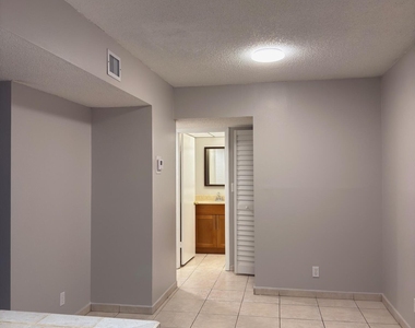 460 Nw 20th Street - Photo Thumbnail 7