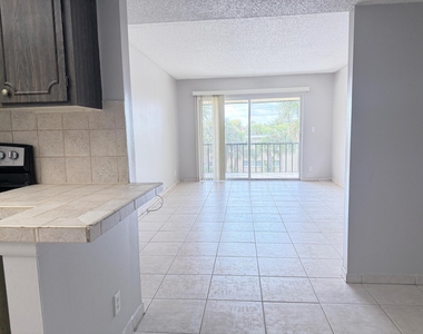 460 Nw 20th Street - Photo Thumbnail 3