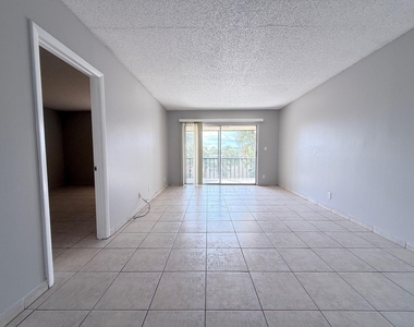 460 Nw 20th Street - Photo Thumbnail 2