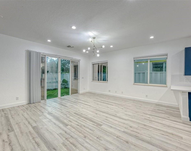 500 Sw 4th Avenue - Photo Thumbnail 5