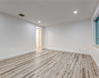500 Sw 4th Avenue - Photo Thumbnail 23