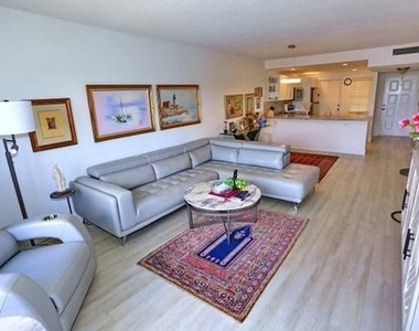 2801 N Palm Aire Drive - Photo Thumbnail 23