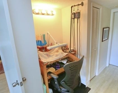 2801 N Palm Aire Drive - Photo Thumbnail 16
