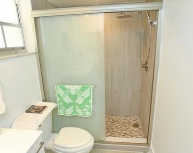 2801 N Palm Aire Drive - Photo Thumbnail 19