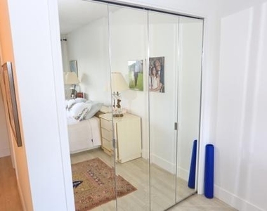 2801 N Palm Aire Drive - Photo Thumbnail 14