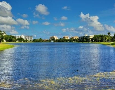 2801 N Palm Aire Drive - Photo Thumbnail 36