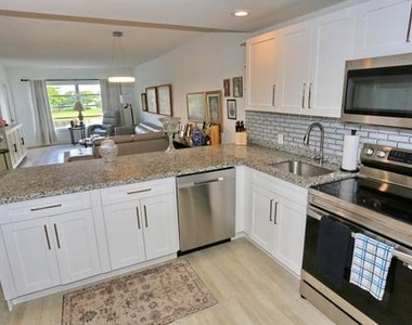 2801 N Palm Aire Drive - Photo Thumbnail 26