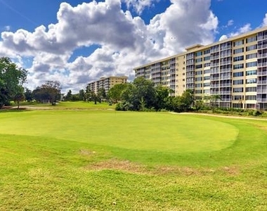2801 N Palm Aire Drive - Photo Thumbnail 6