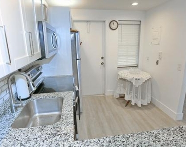 2801 N Palm Aire Drive - Photo Thumbnail 27