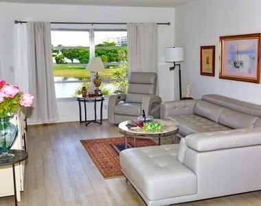2801 N Palm Aire Drive - Photo Thumbnail 21