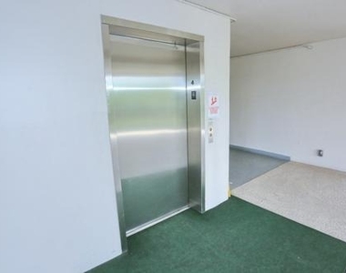2801 N Palm Aire Drive - Photo Thumbnail 28