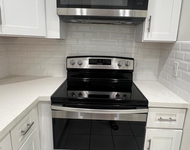 3294 Nw 104th Avenue - Photo Thumbnail 5