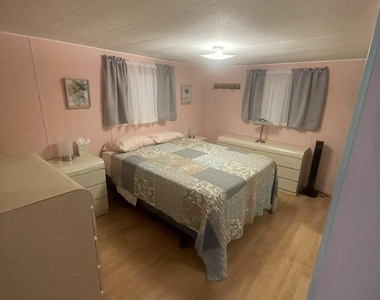 452 Nw 51st Street - Photo Thumbnail 5