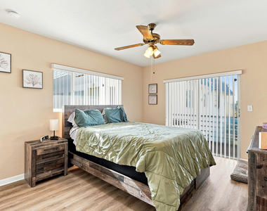 2920 Cynthia Lane - Photo Thumbnail 11