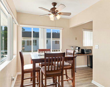 2920 Cynthia Lane - Photo Thumbnail 3