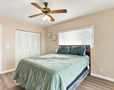 2920 Cynthia Lane - Photo Thumbnail 12
