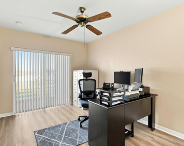 2920 Cynthia Lane - Photo Thumbnail 14