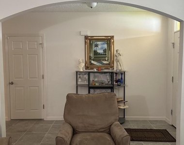 6140 Nw Regent Street - Photo Thumbnail 4