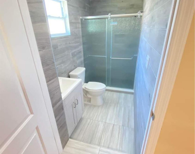 224 Ne 19th Avenue - Photo Thumbnail 4