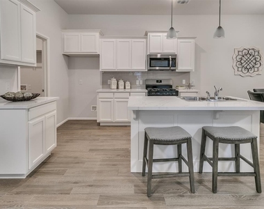 2408 Finesilver Lane - Photo Thumbnail 8